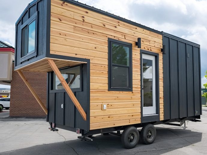 Odd-Looking Yet Cleverly Designed Cantilevering Tiny Home Is Truly Pocket-Friendly