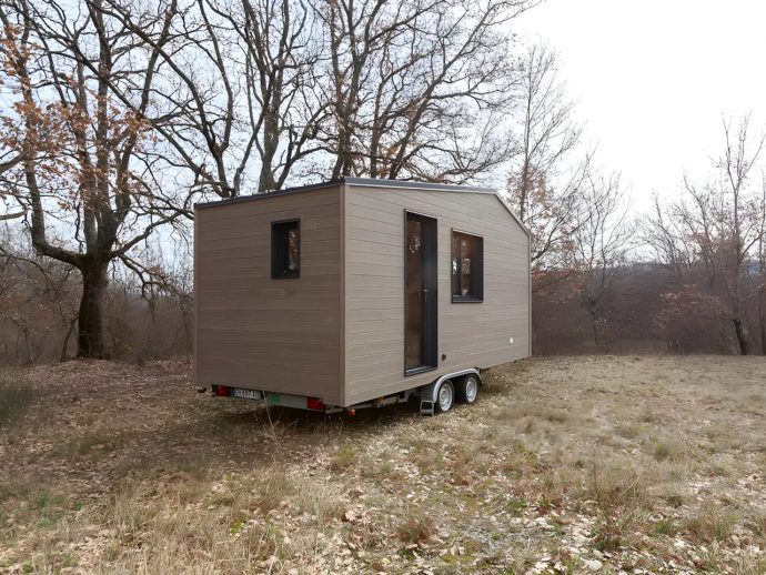 Portable & Easily-Towable Tiny Home With A Space-Saving Layout Is Perfect For A Life On The Road