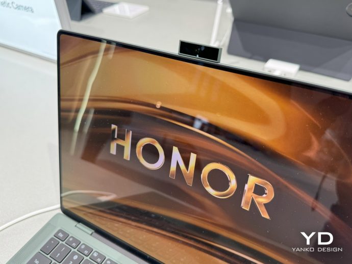 HONOR MagicBook Art 14 Hands-On at IFA 2024: Honor just Killed Apple’s MacBook Notch in the Best Way