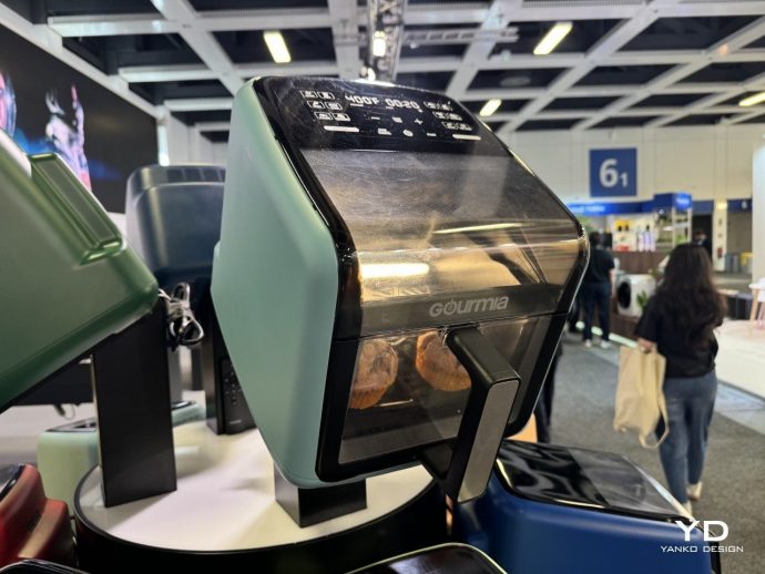 Gourmia Panorama Digital Air Fryer gives you a complete view of what you’re cooking