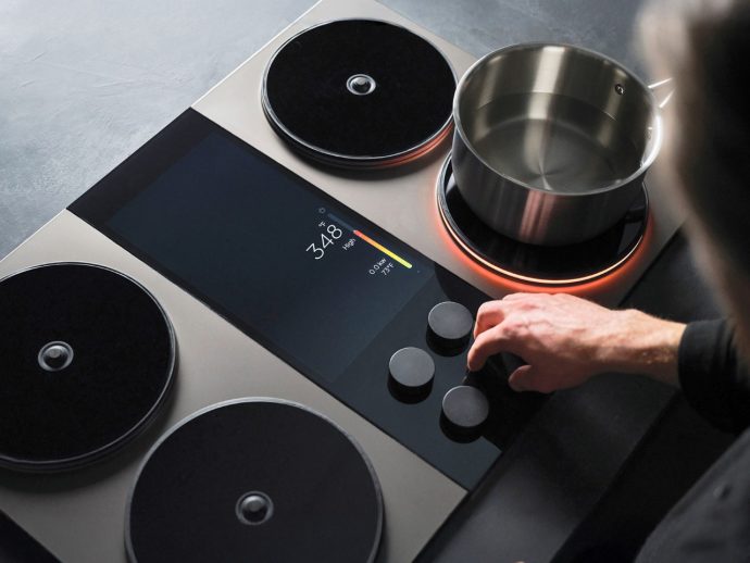 Award-Winning Electric Cooktop with DJ Console Design gives you Ultimate Cooking Control