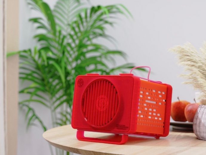 Portable and affordable air purifier designed for crowded housing units