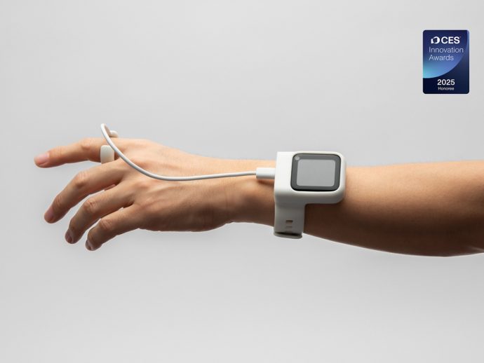 Apollon health device measures vitals in comfortable and non-invasive manner