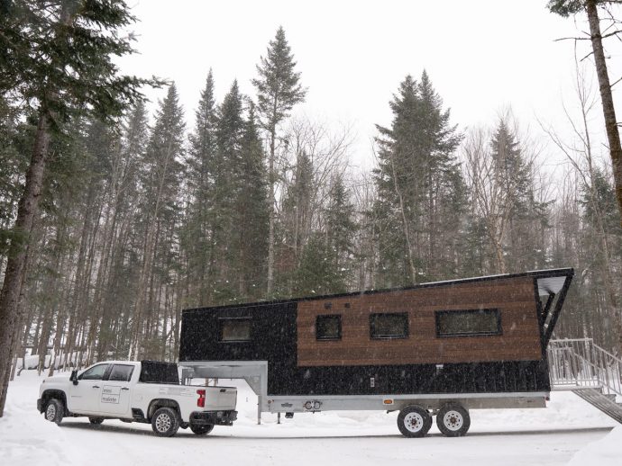 Spacious Tiny Home That Sleeps 5 People Proves A Life On The Road Doesn’t Need To Be A Tight Fit