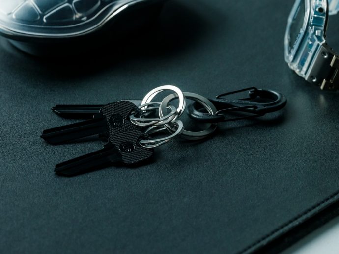 Discover the Ultimate EDC Key Ring: Wave-Designed for Effortless Use