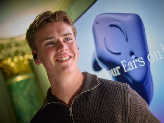 Breggz Zohn-1: The Custom-Fit Wireless Earphones Stealing the Show at CES 2025