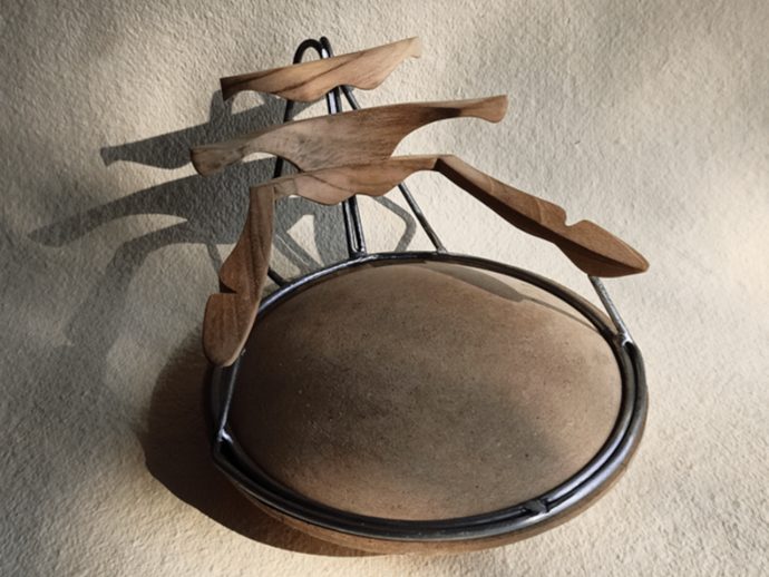 Cross-legged low chair concept makes sitting on the floor easier and more fun