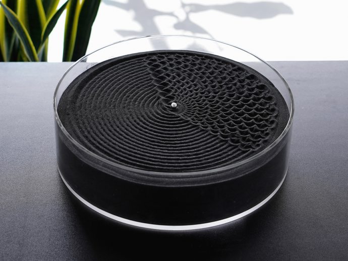 Portable Zen Garden: Crystal SANDSARA Perfectly Blends Meditation, Creation, and Automation
