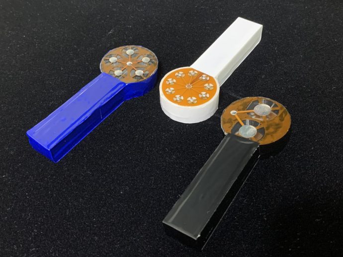 Lollipop-shaped lickable devices try to recreate tastes in VR