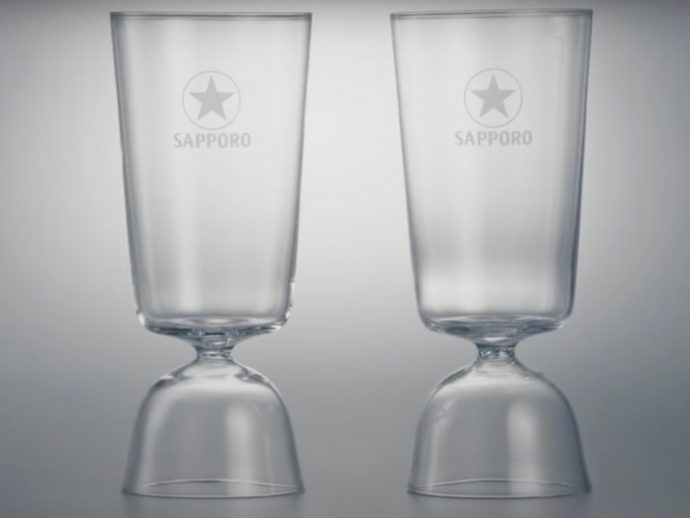 Perfect Cheers Glasses adds a bell-like clink as you drink your Sapporo Black Label