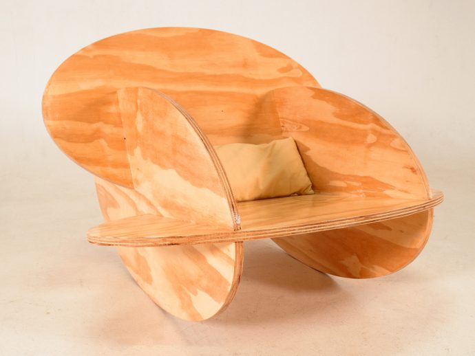 Rocking Chair Concept Uses Four Identical Ovals For A Simple and Sustainable Design