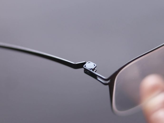 Screwless Hinge Design Fixes One of the Biggest Gripes with Eyewear