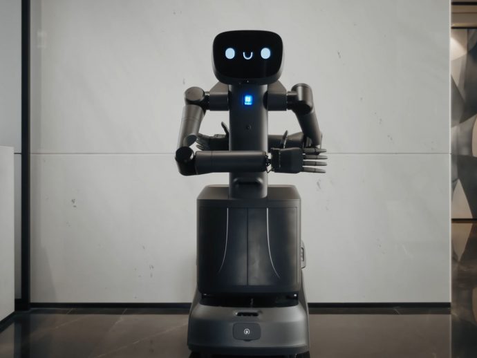 FlashBot Arm humanoid ushers a new era of service robots that are actually resourceful