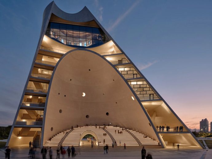 Forget Sharp Angles: 5 Unexpected Ways Curves Can Transform Your Mood at Home