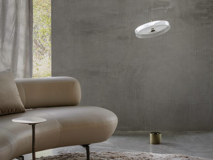 The Luno Lamp Uses Negative Space To Blend Light And Movement