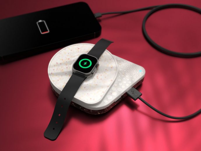 Fleck Powerbank Concept Turns Recycled Plastic Flakes into Portable Energy