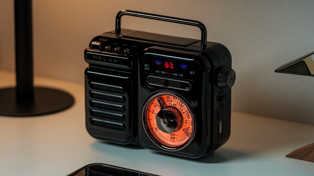 7-in-1-retro-radio-might-