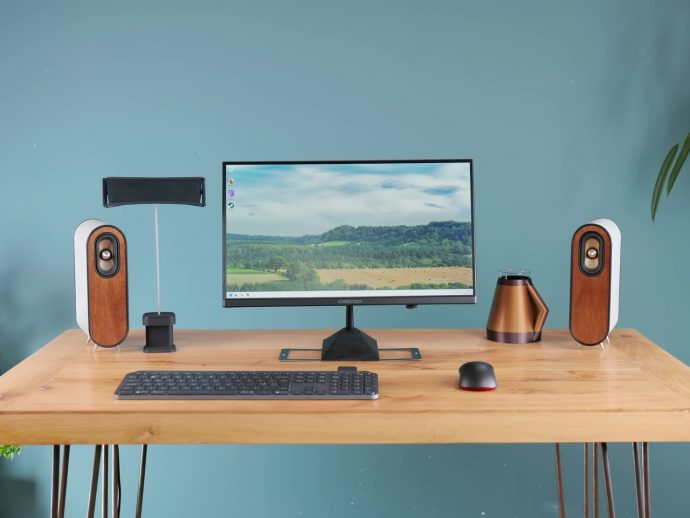DIY Minimalist Desk With Invisible Power Wires Promises a Tidy Tech Future