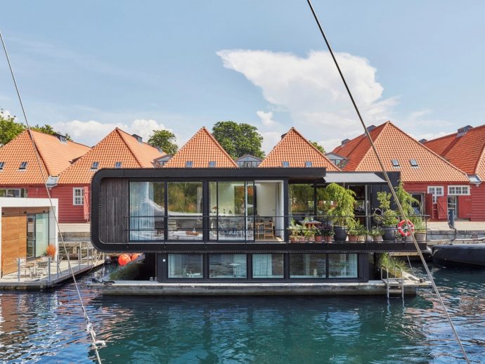 Floating House in Copenhagen redefines unique home design