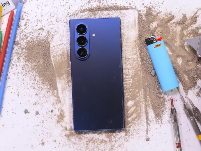 Galaxy Z Fold7 Durability Test Proves Slim Design Doesn’t Sacrifice Strength