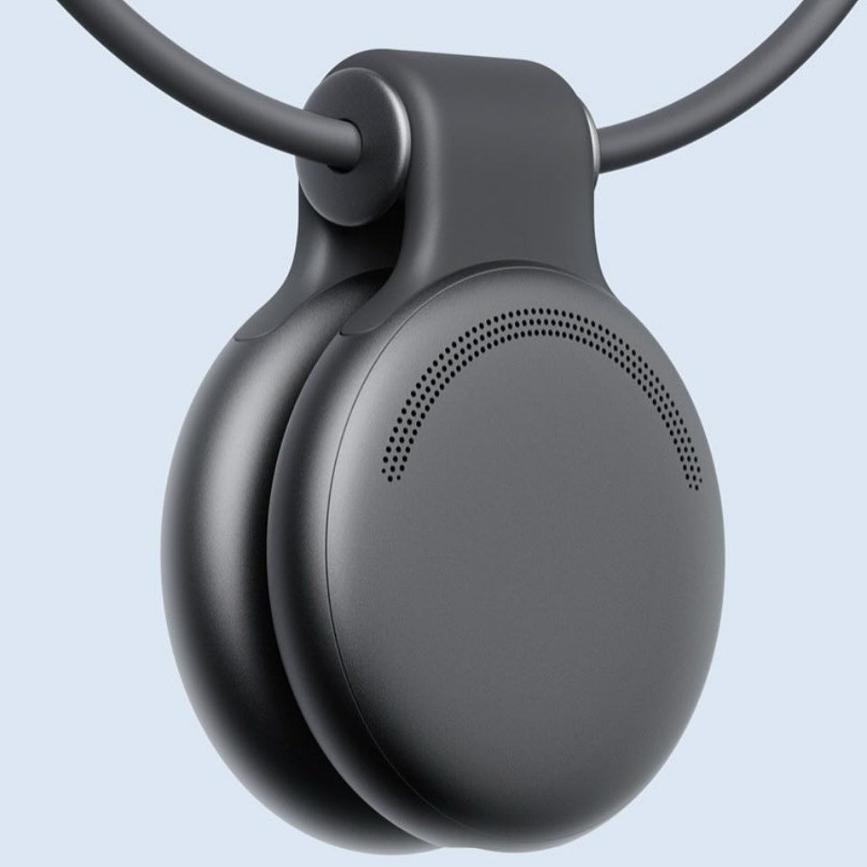 The Limitless AI Pendant feels like spiritual predecessor to the The Limitless AI Pendant feels like spiritual predecessor to the