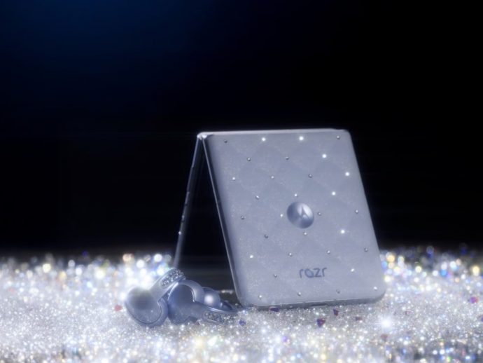 Motorola Razr Brilliant Collection Shines With Swarovski Crystals