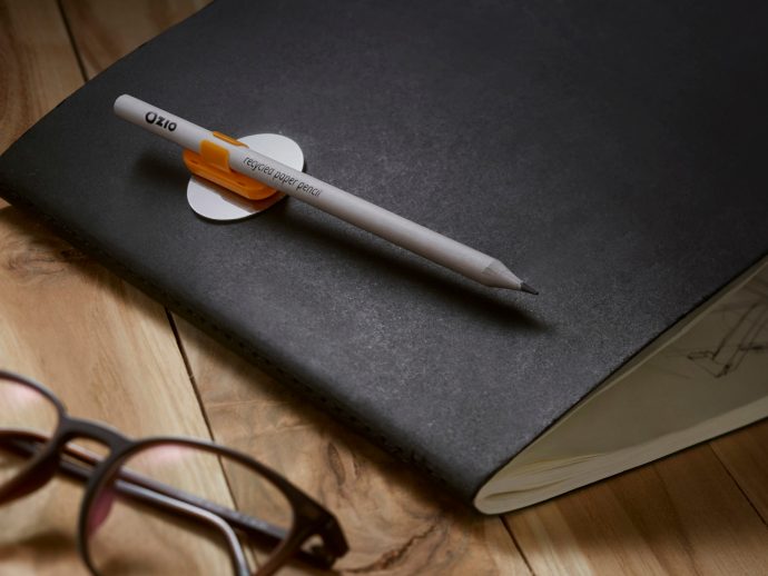 Qui Magnetic Pencil System Turns Everyday Writing Into a Mindful Ritual