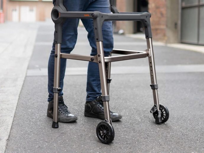 This User-friendly Walking Aid can seamlessly adjust between flat land, stairs, and slopes