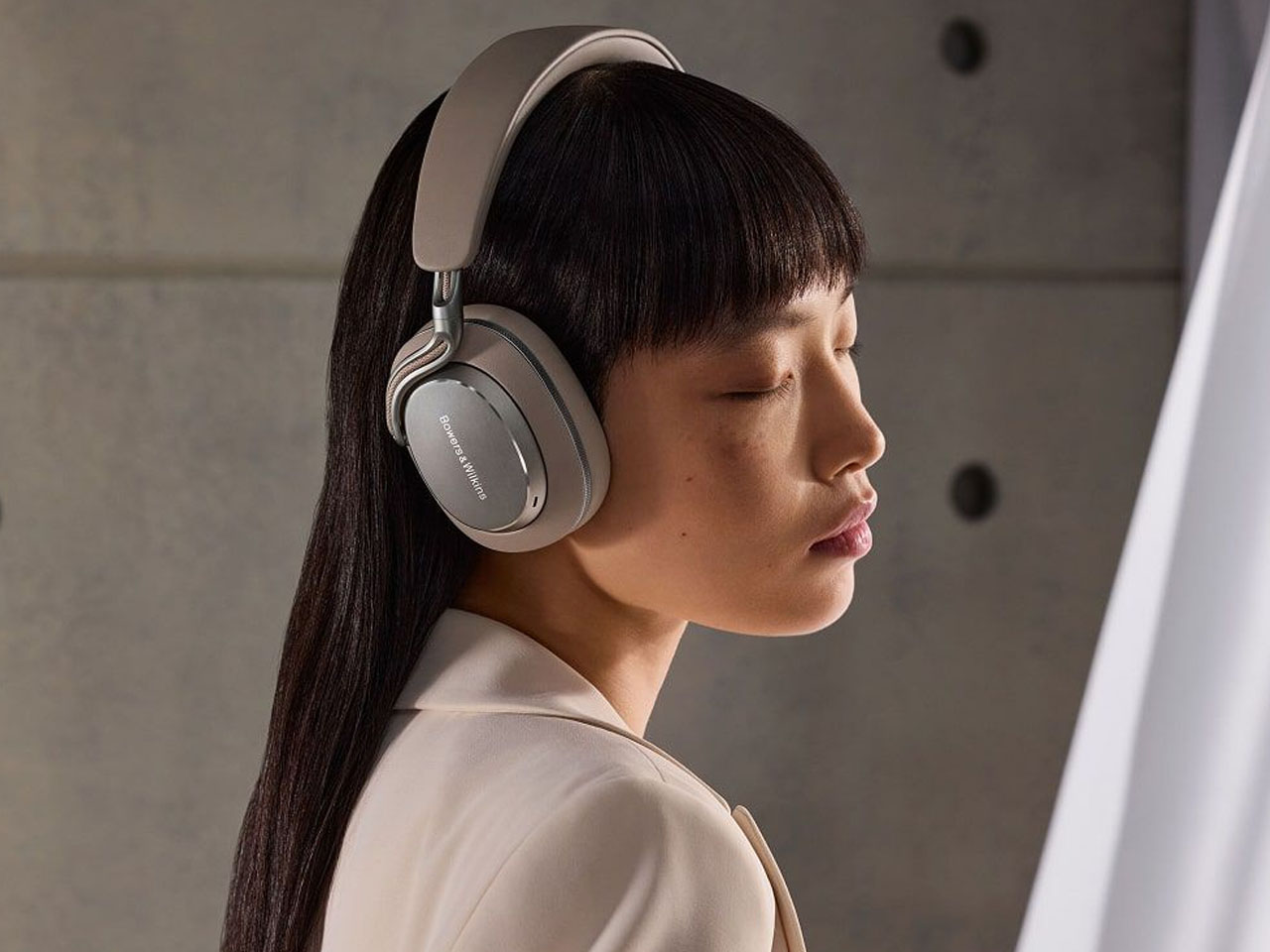 Bowers&Wilkins Px8 S2 専用 これぞプレミアムヘッドホン。Bowers & Wilkins「Px8 S2」で良い