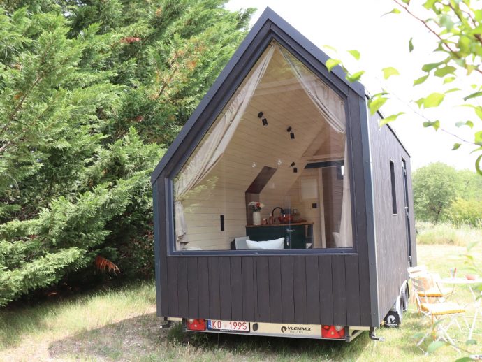 This French Tiny House Proves Less Really Can Be More