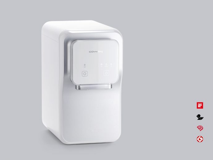 Water purifier and ice maker in one is space-saving and single-touch convenient
