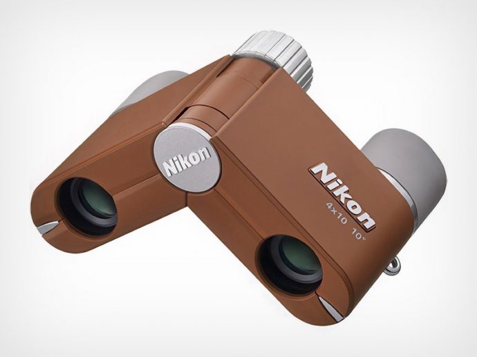 10 Essential Compact Travel Gadgets & Tools That Won’t Weigh You Down