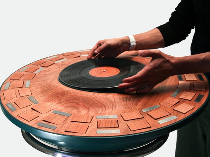 Orbit Kinetic Turntable: See Your Music Move with Flipping Wooden Tiles