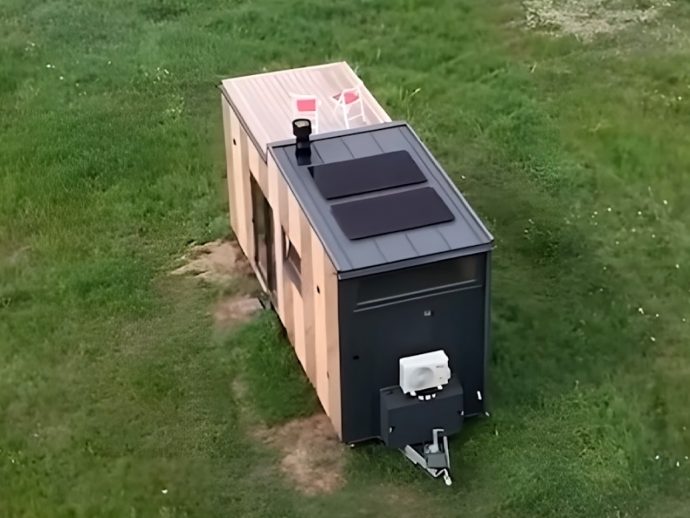 This €40,000 Tiny House Has A Rooftop Terrace You Can Actually Use