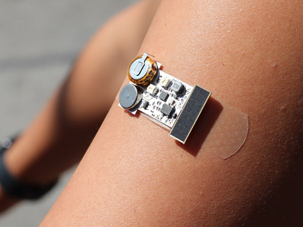 This self-powered skin patch turns sunlight into a gentle tap when you've had enough UV - Yanko Design