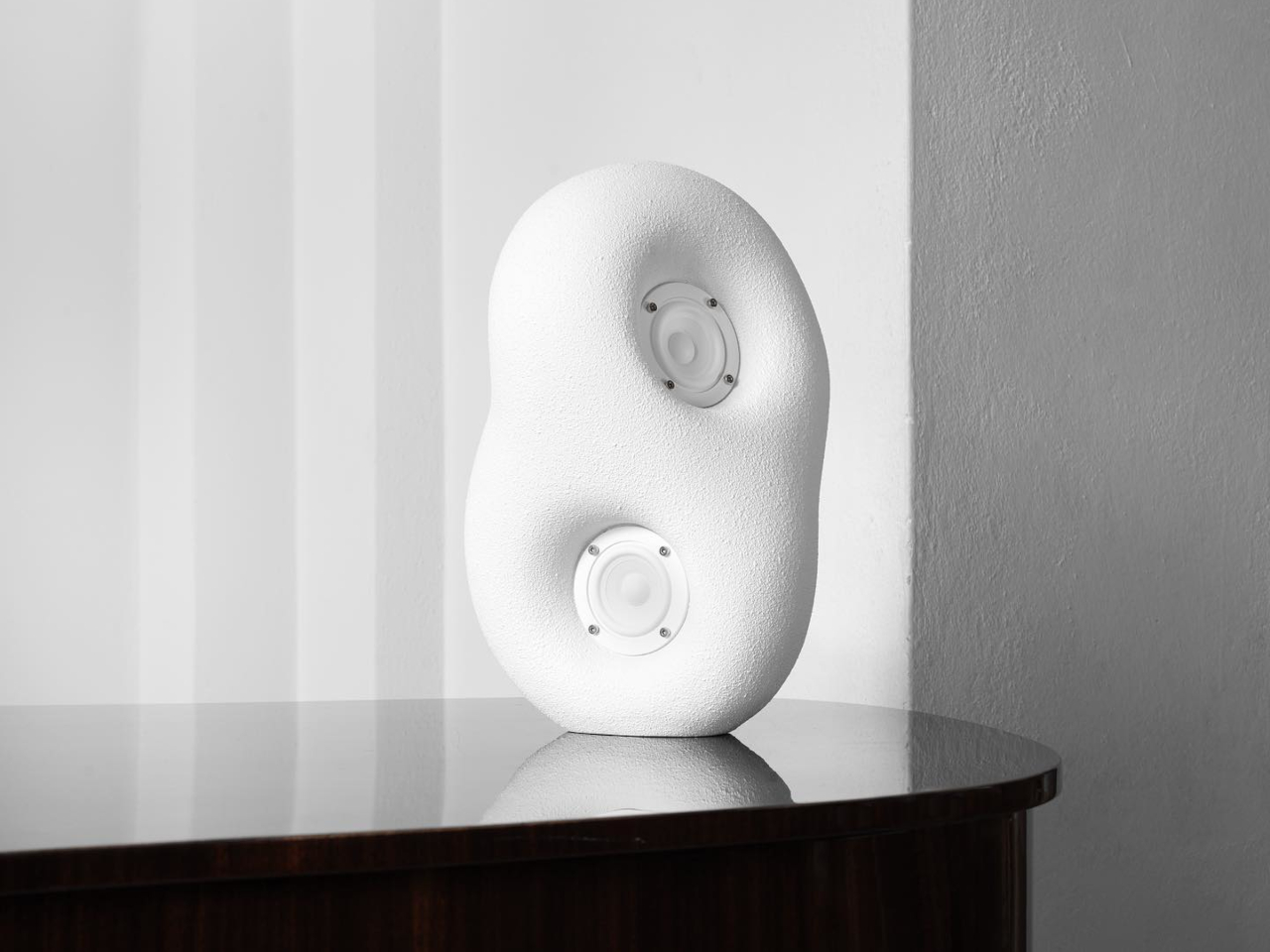 This Stone-like Speaker Looks Like a Sculpture You'd Put in a Gallery - Yanko Design
