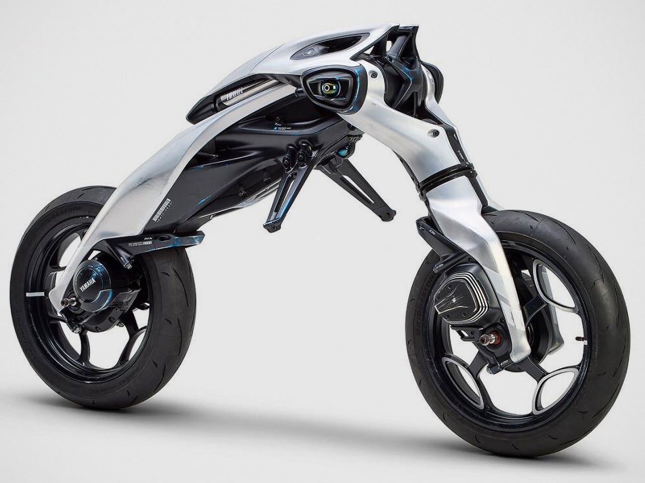 Yamaha’s AI Motorcycle Picks Itself Up Off the Ground After It Falls