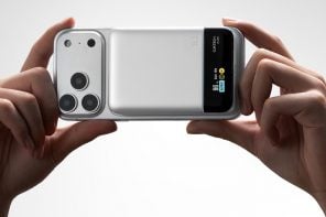 This $28 Power Bank Accidentally Recreated the iPhone 3G Design