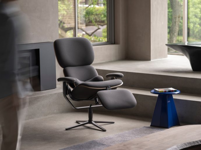 This £5,700 ‘Weightless’ Recliner Is So Sensitive, It Responds To Your Breathing Patterns