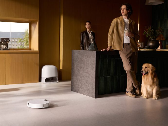 Roborock’s Flagship Robot Vacuum Just Hit $849 for Black Friday (It Was $1,500)