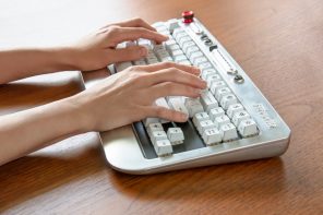 Freewrite Wordrunner Counts Words With Clicking Mechanical Wheels