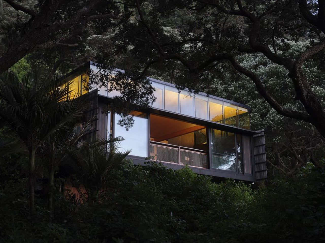 Explore Elevated Living With This Holiday Home That Rises Into The Canopy - Yanko Design