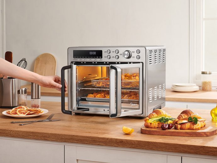 Midea Flexify French Door Air Fryer: 10-in-1 Oven, 1 Black Friday Deal