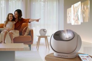 World’s First Projection-Based Digital Photo Frame Hits Ceilings