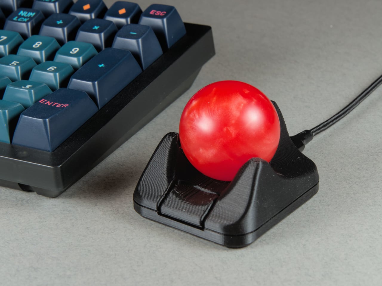 Ultra-Compact Open-Source Trackball Has One Button You Can Remap - Yanko Design