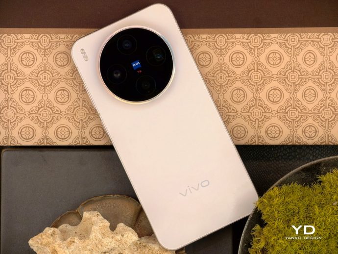 Vivo X300 Review: Compact, But No Compromise