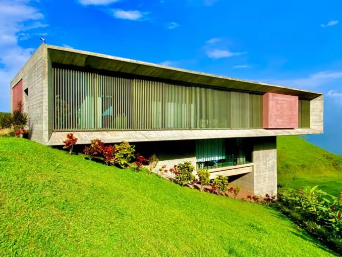 When a Photographer Builds a Fortress: John Dessarzin’s Brutalist Jungle Sanctuary in Costa Rica