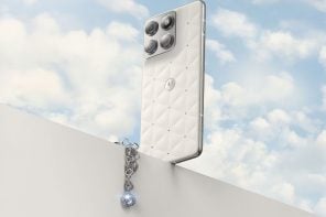 Motorola Edge 70 Accents Pantone’s 2026 Color with Swarovski Studs