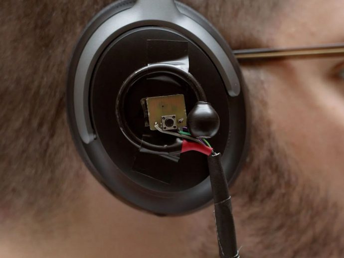 AI-powered headphones for private conversations even in the most crowded places
