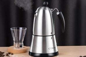 This $109 Electric Moka Pot Lives on Your Desk, Not Your Stovetop